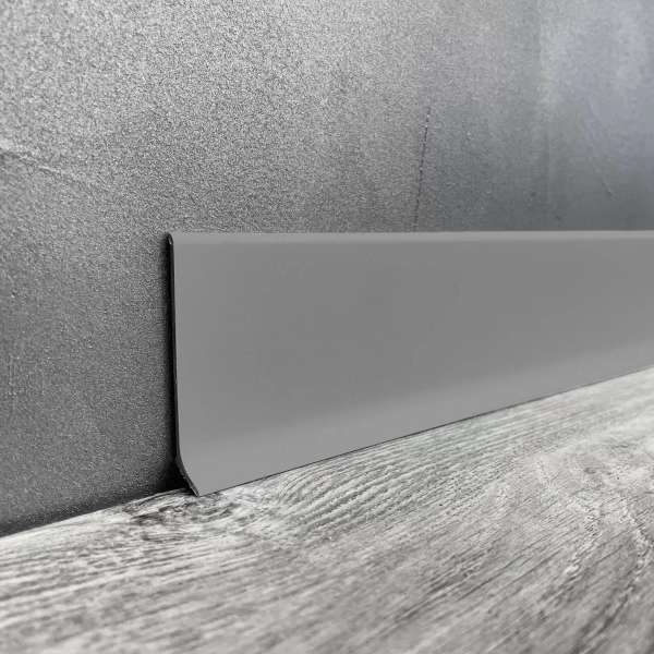 Алюминиевый плинтус Серебряный матовый С-15.2.3