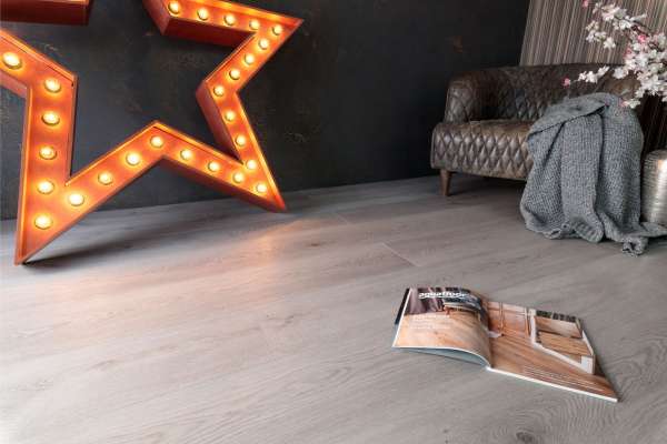 Виниловый ламинат AquaFloor RealWood XXL AF8022XXL